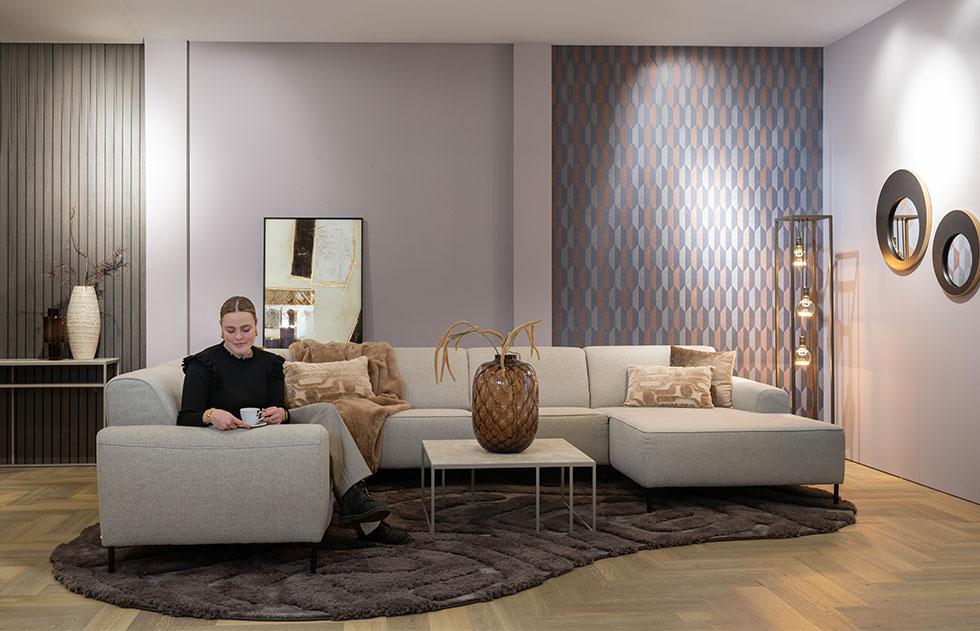 bank-lotta-met-hoge-rug-en-rondingen