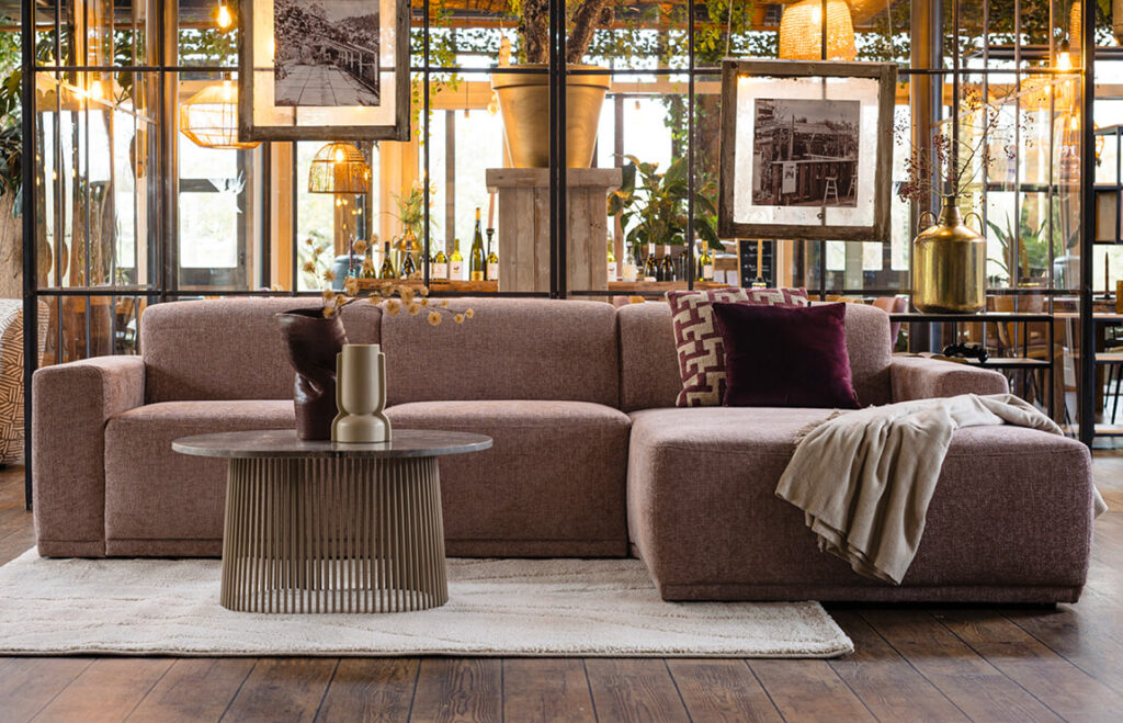 JaxxChoice roze hoekbank Izzy sfeer