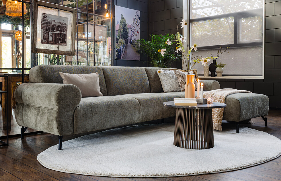 velvet-banken-jaxxchoice-caty