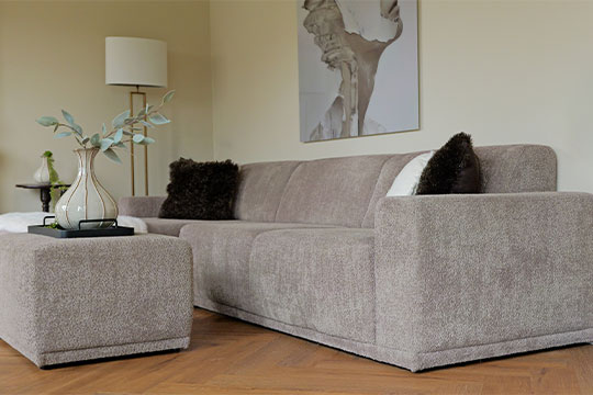 izzy in taupekleur bij erik in lent