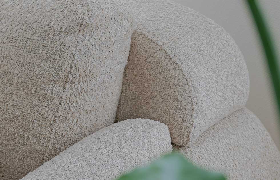 beige-stof-lavi-bank-binnenkijken