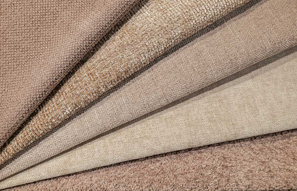 taupe-stoffen-bank